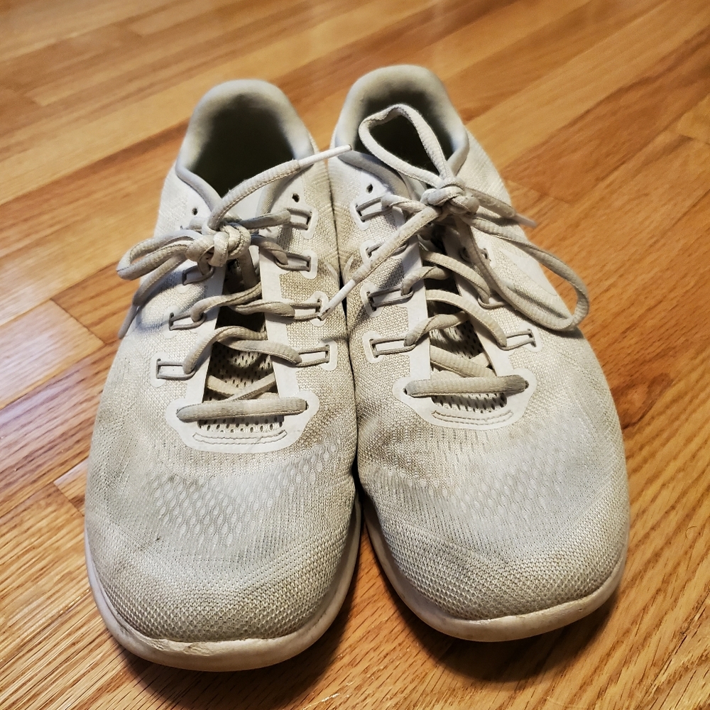 NIKE SNEAKERS